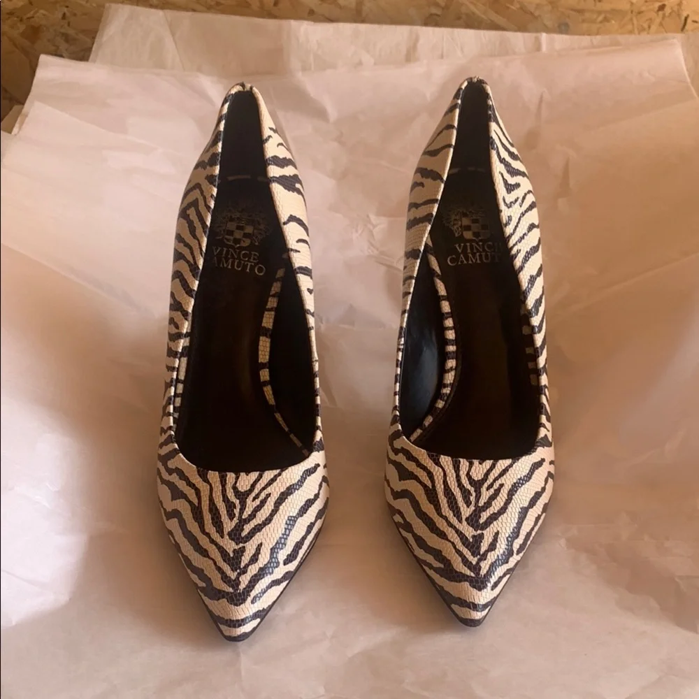 Vince Camuto Zebra Print Heels Kamerna Pointed Toe Pump Size 8.5 - Picture 6 of 12